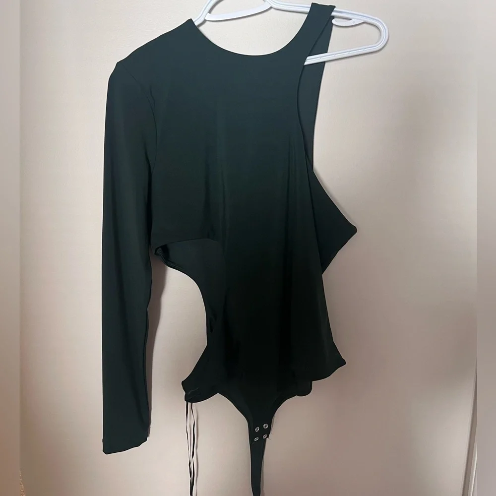 DYNAMITE Asymmetrical Body Suit - Picture 6 of 6